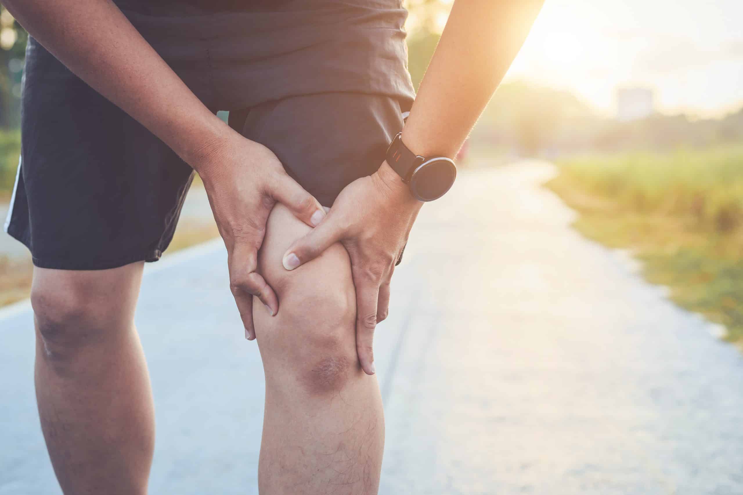 What causes bursitis in the knee? We describe the top 5 causes of bursitis in the knee and offer minimally invasive knee pain treatments in New York.